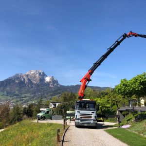 Kranwagen mit Pilatus.jpg